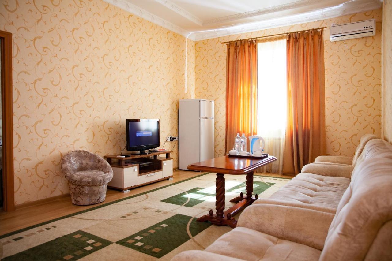 Ak Samal Hotel 卡拉甘达 外观 照片